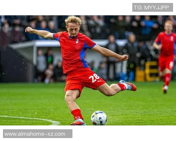 老足球明星重返赛场精彩瞬间回顾与经典对决集锦